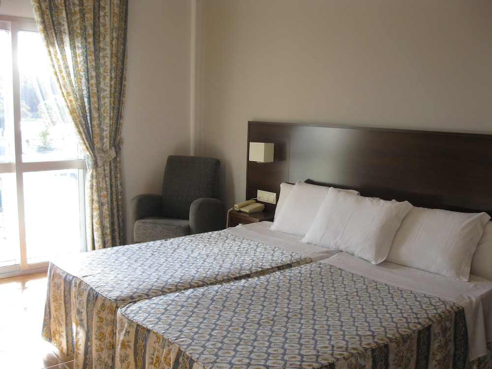 Double Room - Photo 5