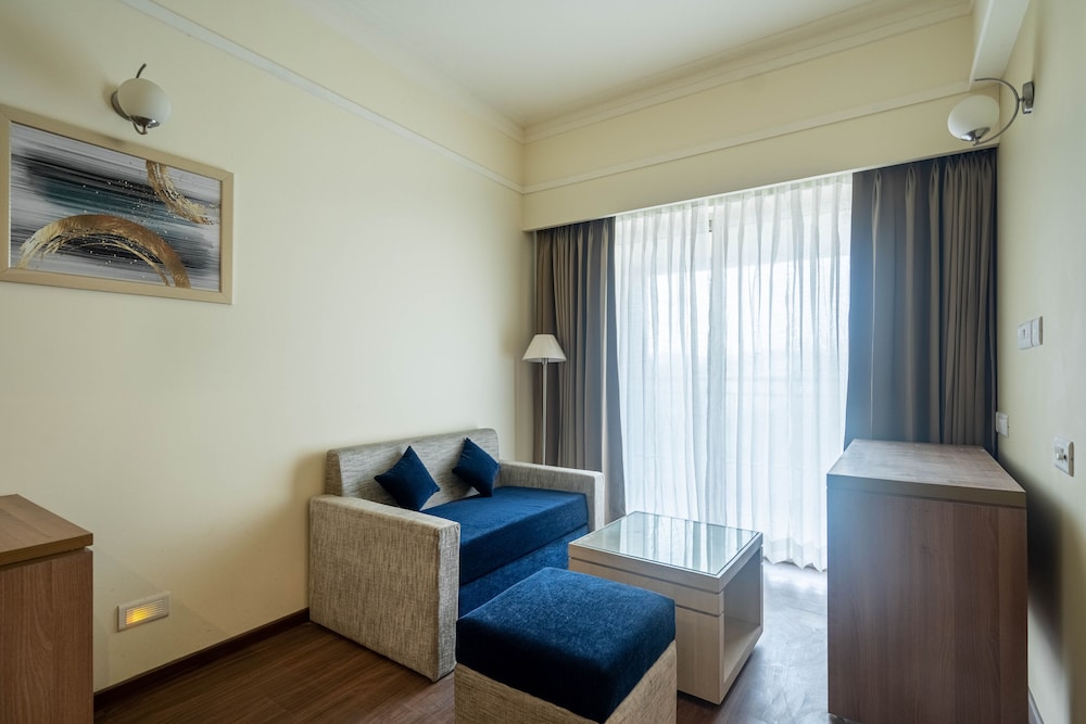 Deluxe Suite - Photo 5