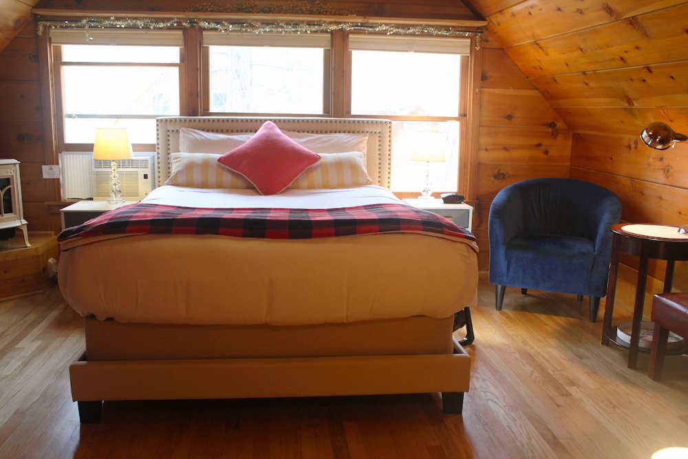 Dogwood Suite photo 1