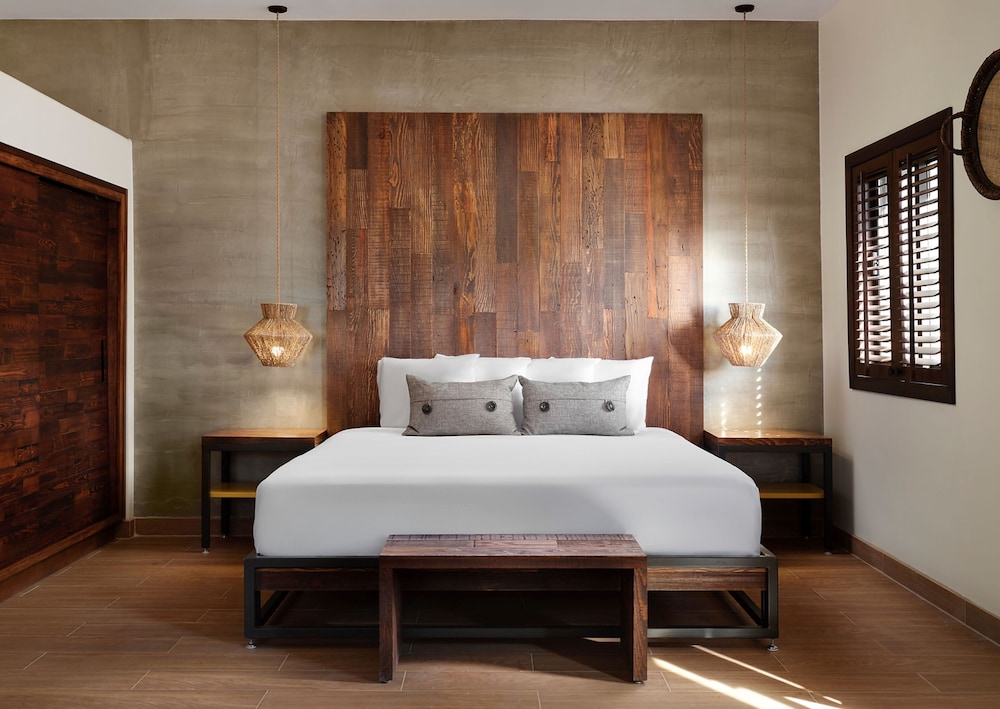 Classic Room, 1 King Bed - Photo 4