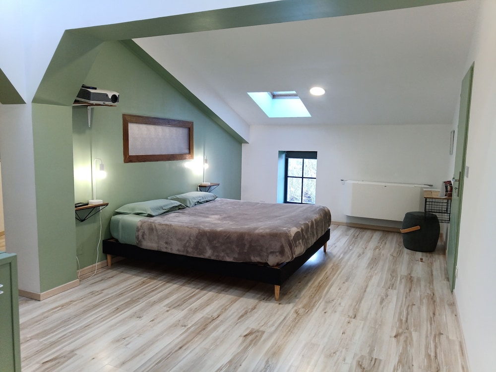 Comfort Quadruple Room, River View photo 1