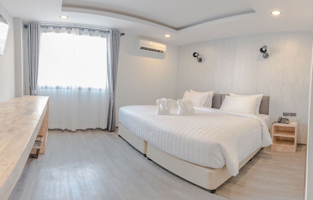 Standard Double Room - Photo 7