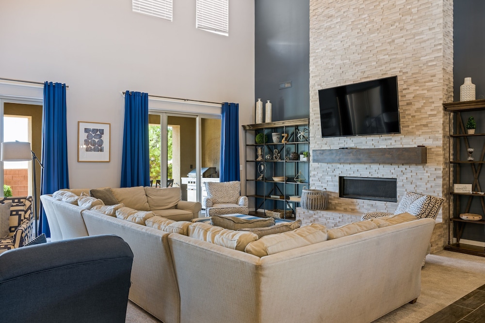 Townhome, Multiple Bedrooms