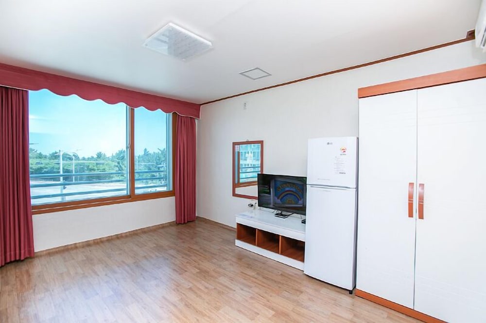 Room (Korean Ondol - 8 PY) photo 1