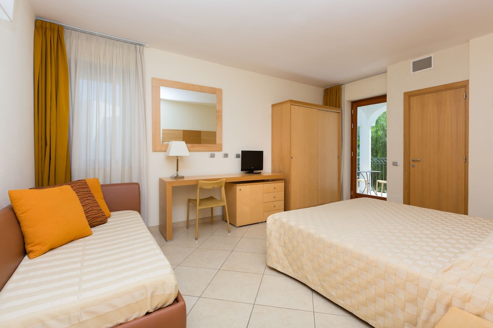 Premium Triple Room photo 1