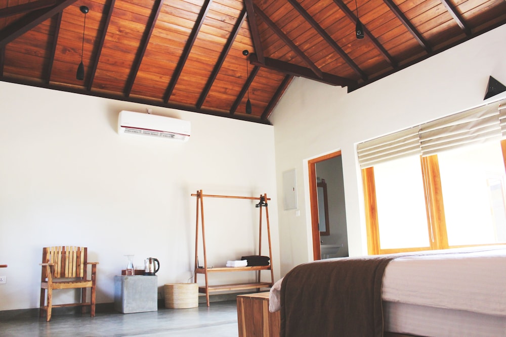 Premium Villa, 1 King Bed, Pool Access, Garden Area (Sera 1) photo 2