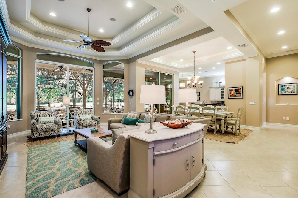 Luxury House, 4 Bedrooms, Pool View, Poolside
