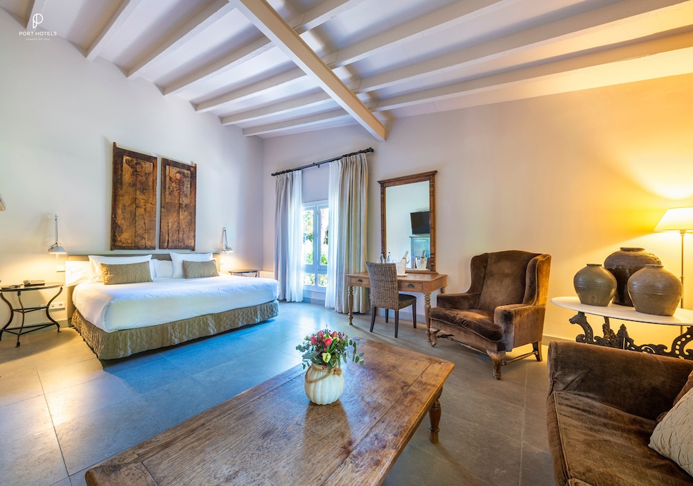Junior Double Room (2 Adultos)