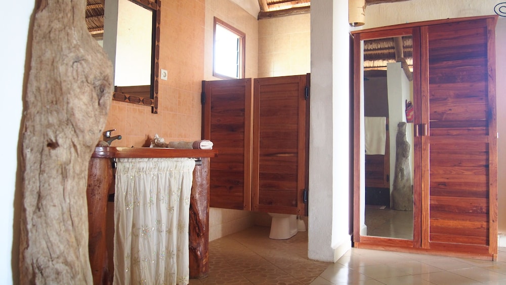 Triple Room, Ocean View photo 3