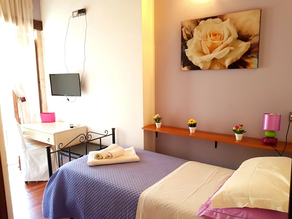 Single Room, Balcony