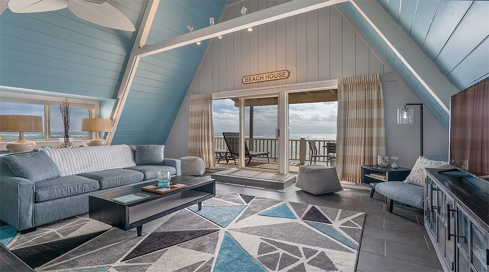 Beach House Suite (2nd Floor, Stair Access Only)