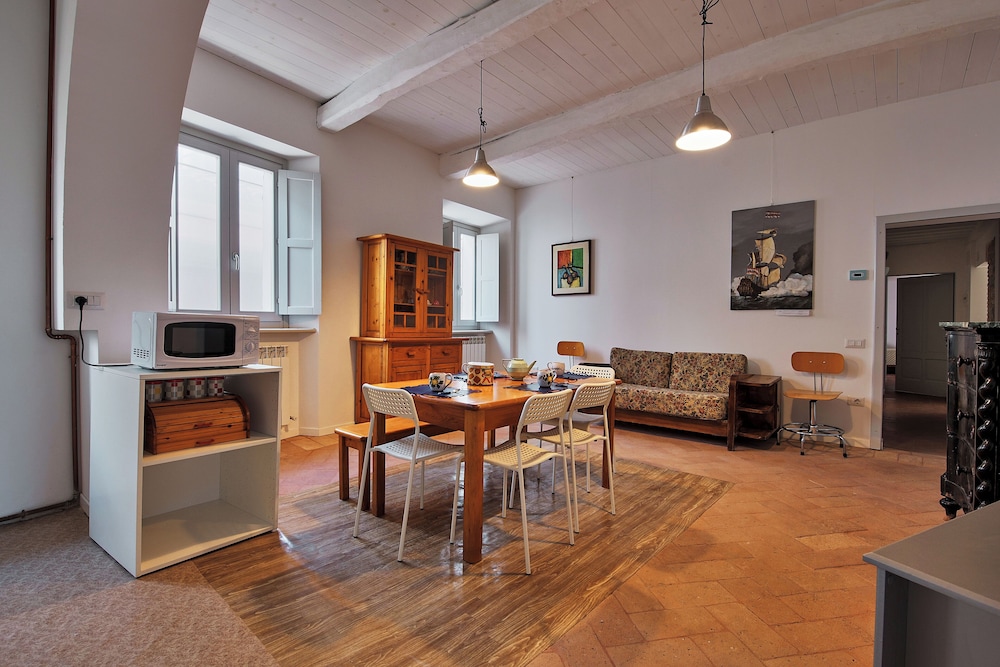 City Apartment, 2 Bedrooms
