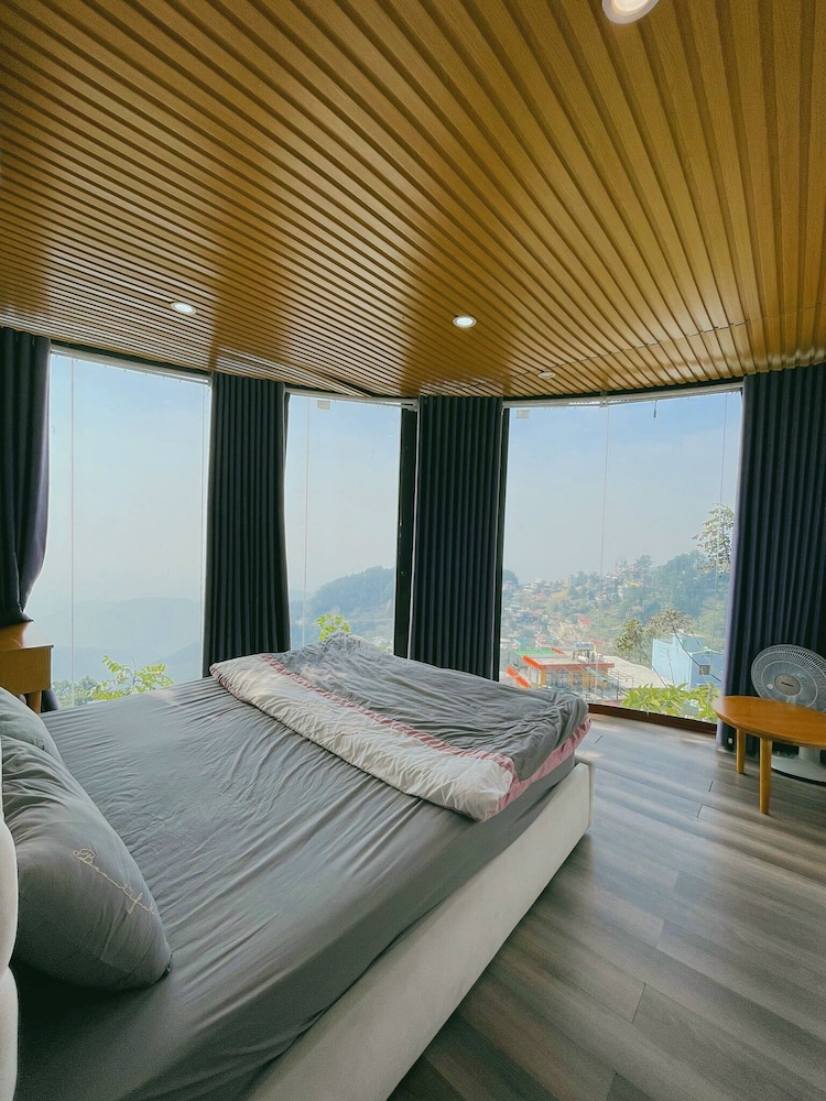 Senior Suite, 2 Bedrooms, Mountain View