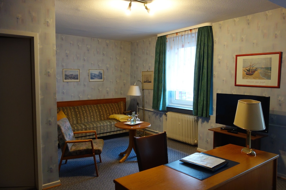 Standard Double or Twin Room photo 2