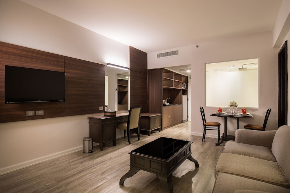 Executive Suite, 2 Twin Beds