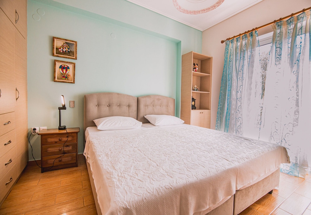 Family Villa, 3 Bedrooms, 2 Bathrooms, Sea Facing (Villa Olga Sea Front Katakolo) photo 2