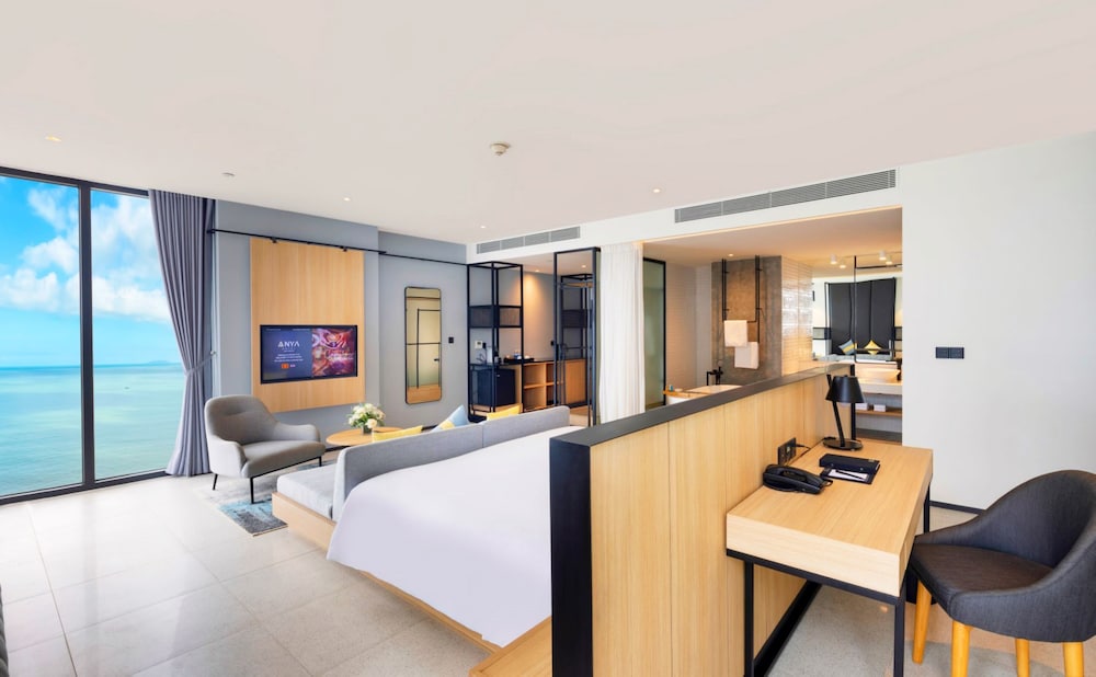 Executive Suite Room - Photo 9