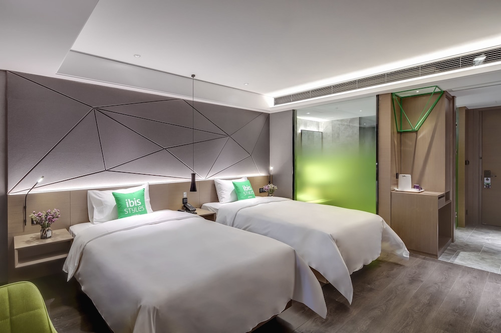 Deluxe Twin Room photo 3