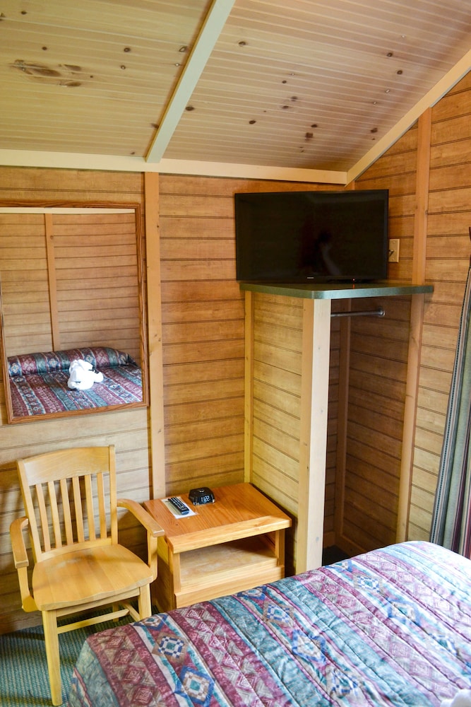 Standard Cabin
