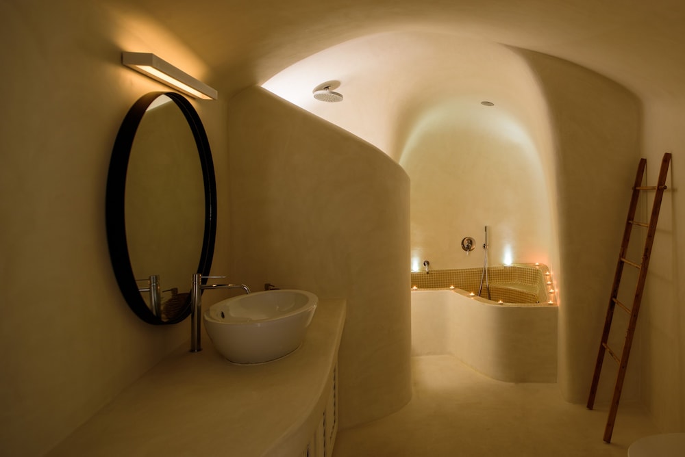 Deluxe Apartment (Outdoor Hot Tub) - Photo 12