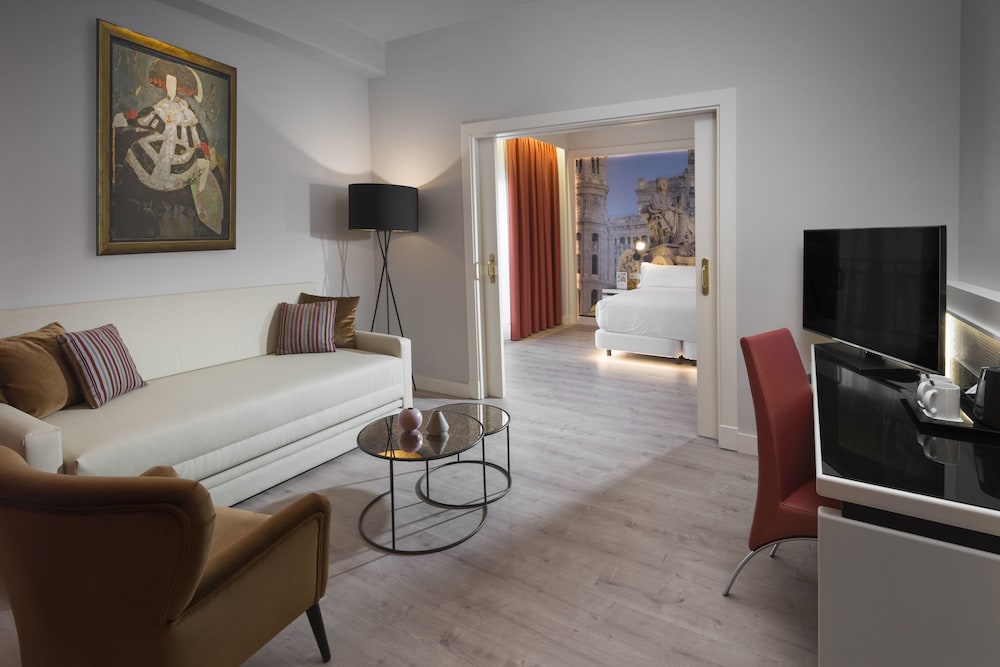Family Room (Superior 2 adults + 2 children)