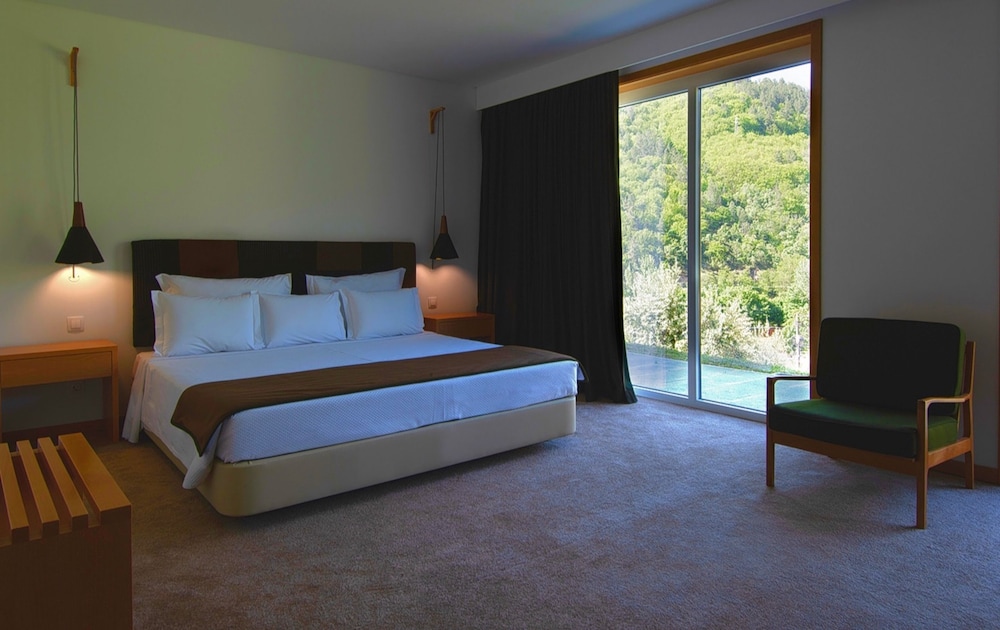 Junior Suite (Mattos Cunha)
