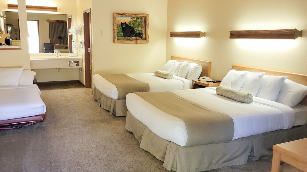 Triple Room, Multiple Beds, Non Smoking photo 1