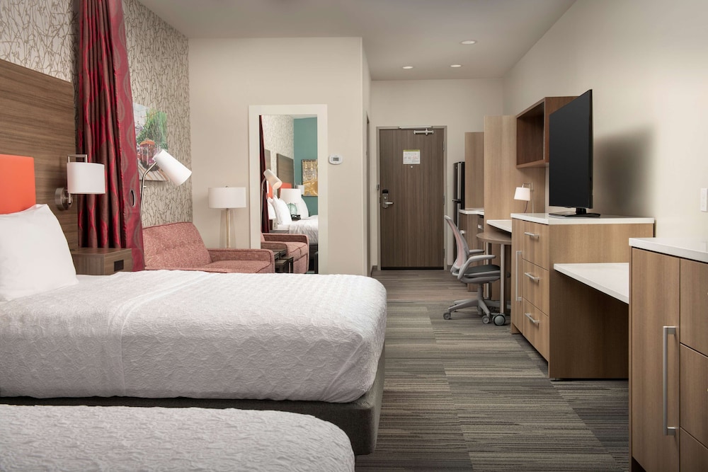 Studio, 2 Queen Beds, Accessible, Non Smoking (Hearing) - Photo 1