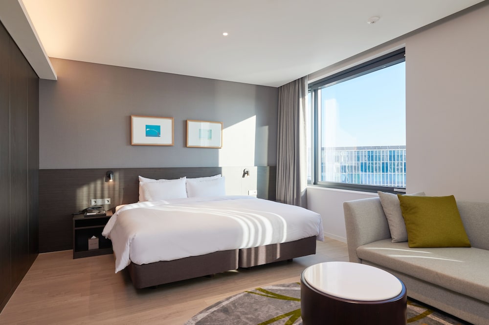 [Special Promotion] Junior Suite Double -14PM check in&out / swimming pool benefits provided twice - Photo 1