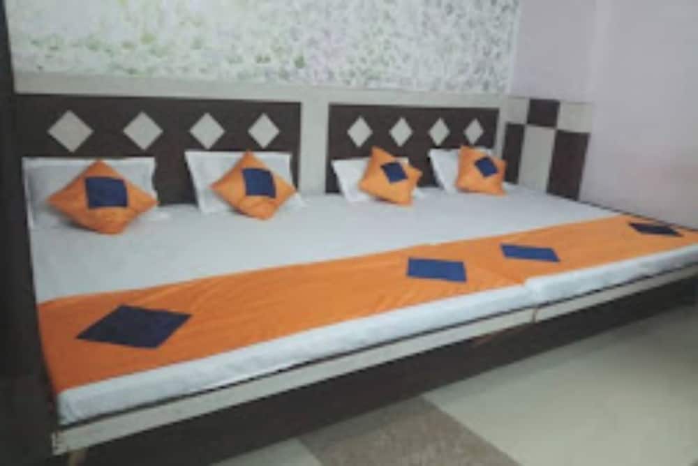 Superior Quadruple Room, City View