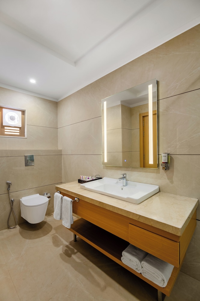 Privilege Suite - Photo 2