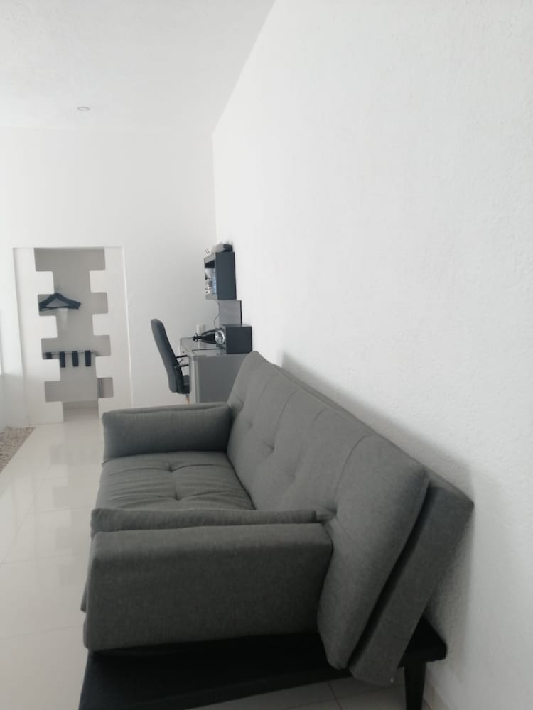 Suite, 1 King Bed, Non Smoking - Photo 2