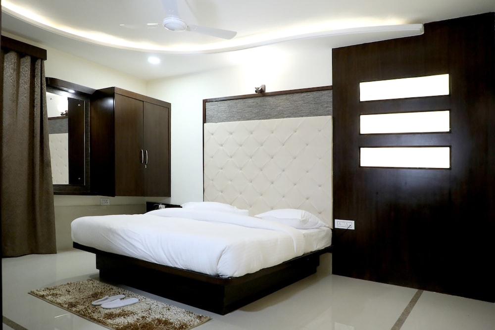 Deluxe Room - Photo 1