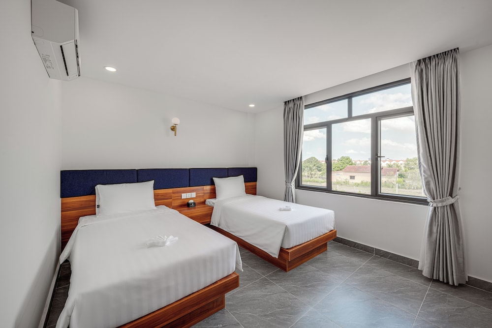 Deluxe Twin Room, City View photo 2