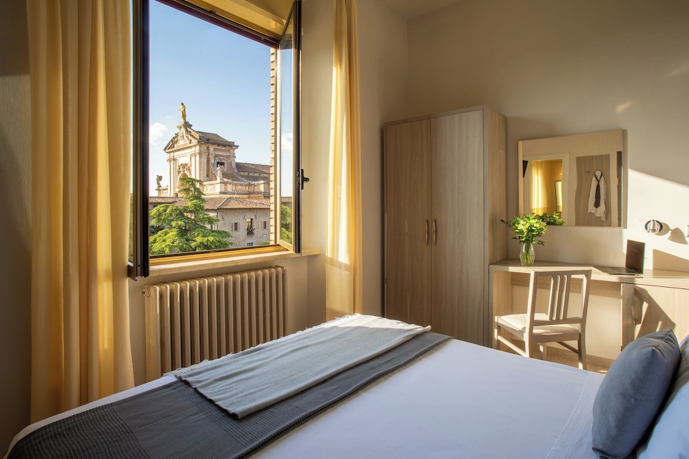 Standard Double or Twin Room, Garden View, photo 6
