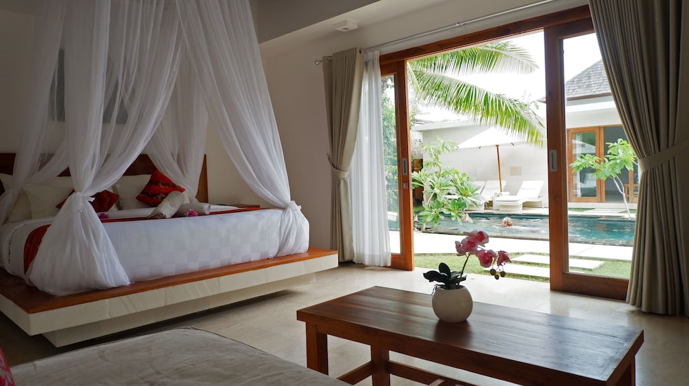 Luxury Single Room, 1 King Bed, Private Pool