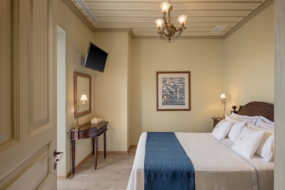 Suite, Sea View