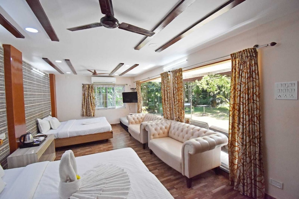 Family Villa, Private Pool, Garden View