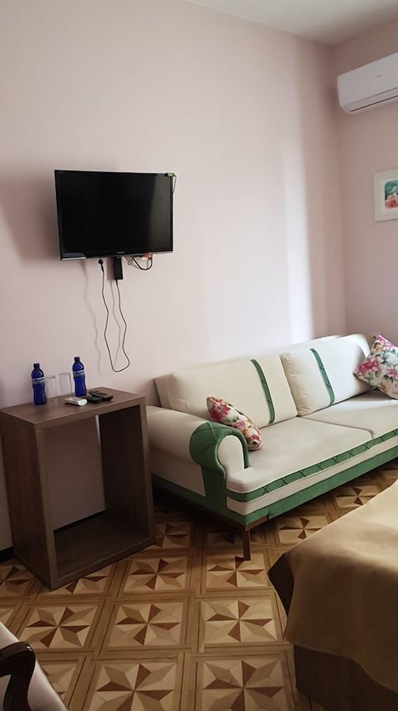 Deluxe Triple Room photo 2