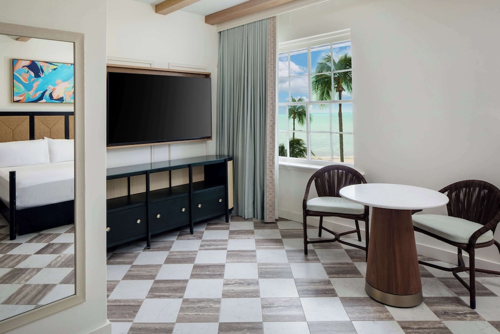 Room, 1 King Bed, Accessible, Ocean View (Roll-In Shower) - Photo 6