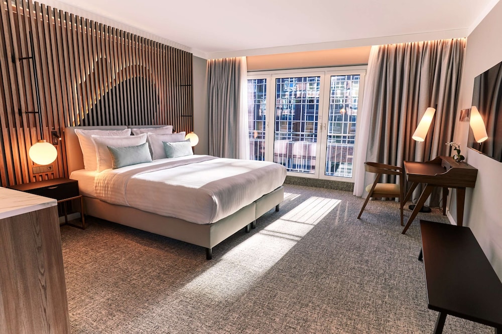 Deluxe Room - Photo 2