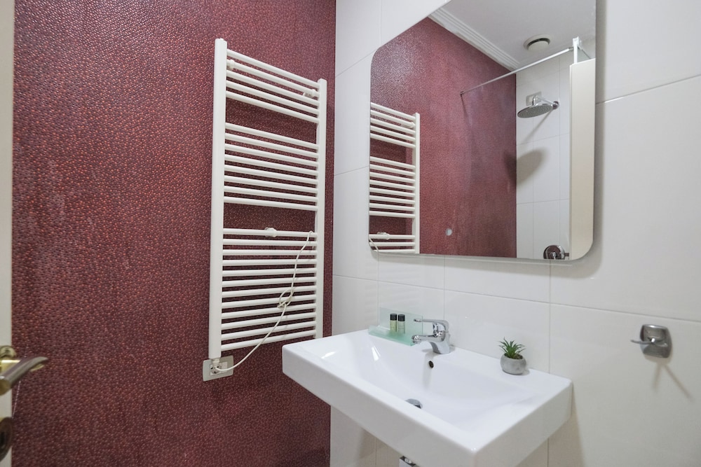 Economy Single Room, 1 Bedroom, Non Smoking, City View photo 3