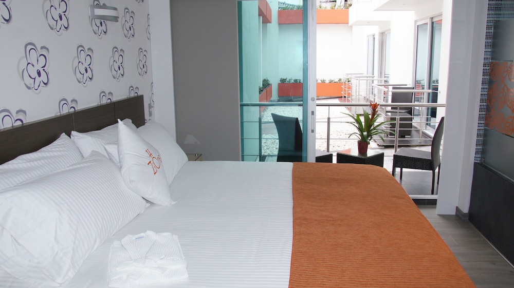 Standard Double Room - Photo 7