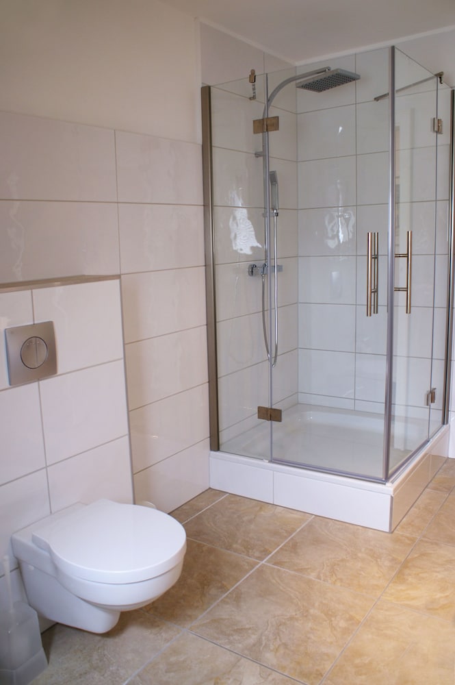 Economy Double Room, Shared Bathroom photo 3