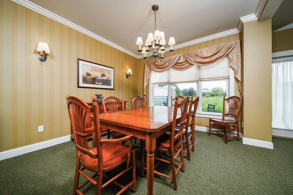 Club Double Room, 2 Double Beds (Sports Wing) - Photo 3