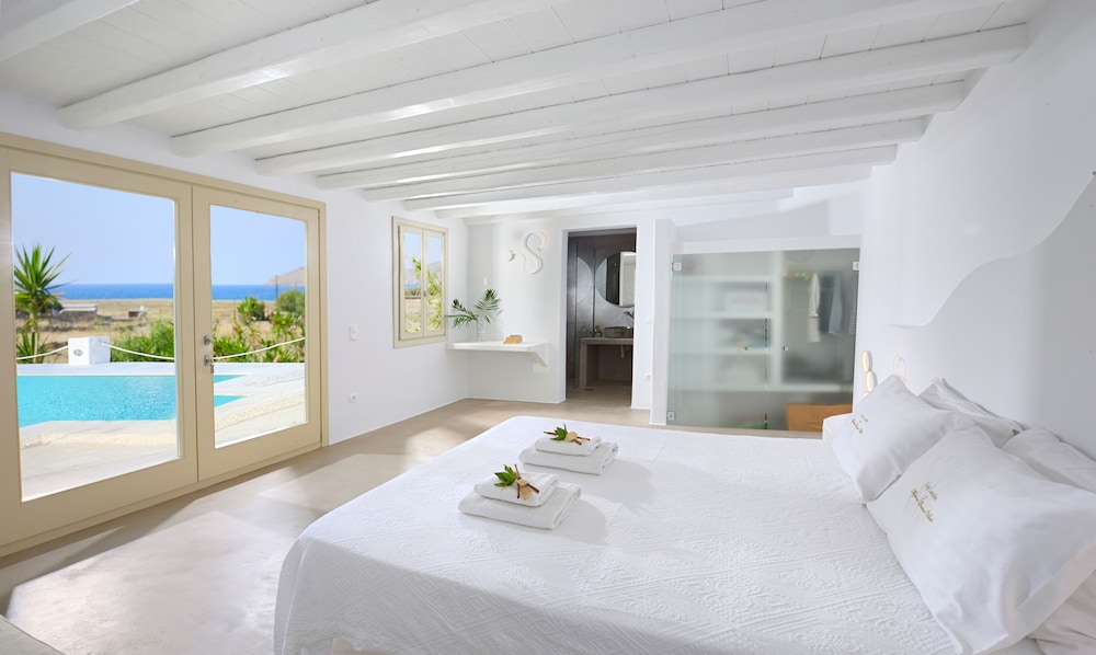 Atalia 5 Bedroom Villa with Private Heated Pool
