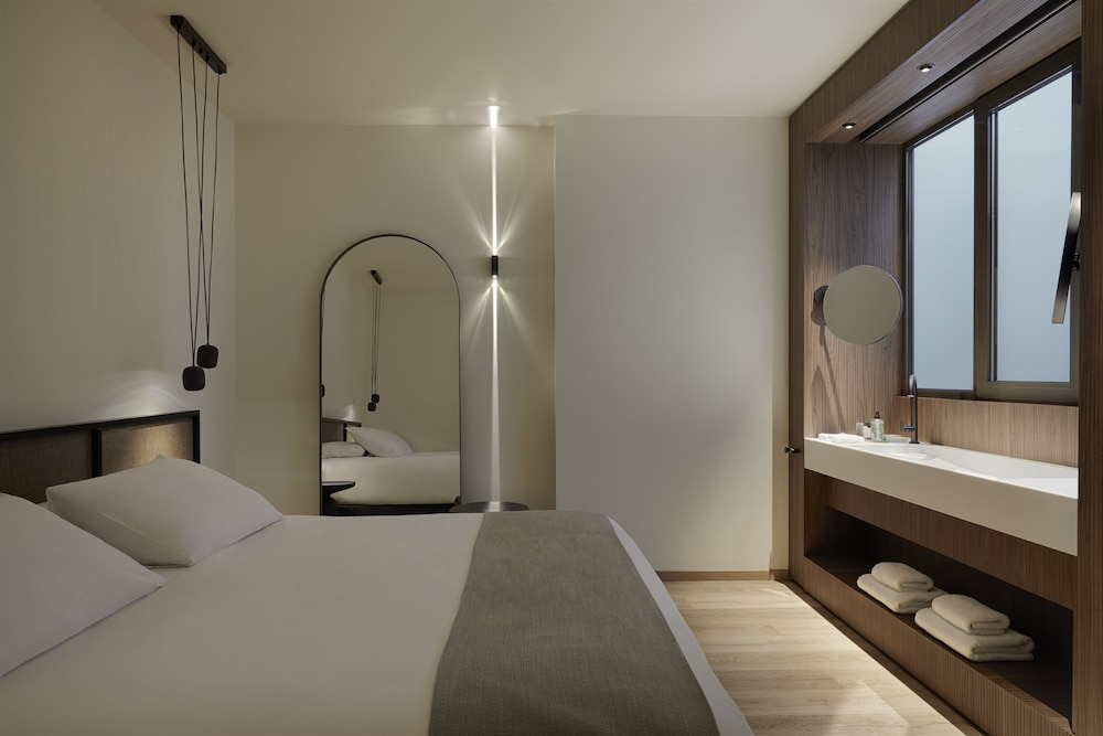 Metropolis Suite photo 2