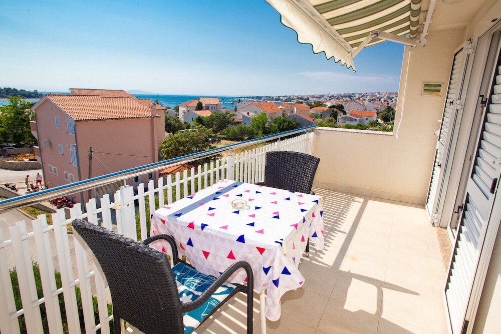 Studio (Ivan - great location - SA3(2))