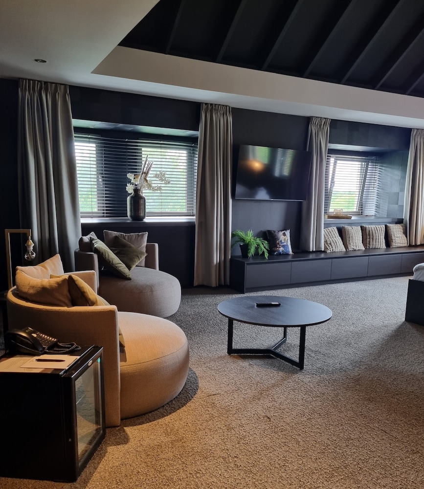 Romantic Suite photo 3