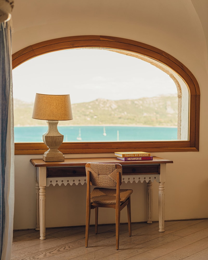 Suite (Mountain Pool) - Photo 3